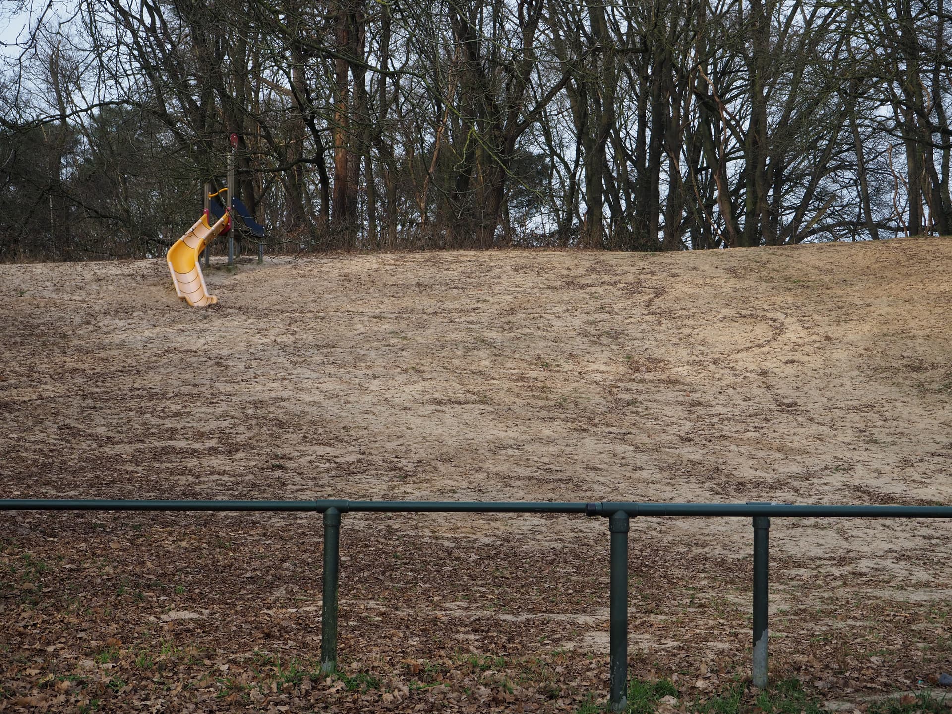 Enlarge image: sand ramp with a slide at the top